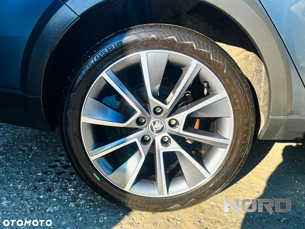 Skoda Octavia Combi 2.0 TDI 4x4 DSG Scout - 10