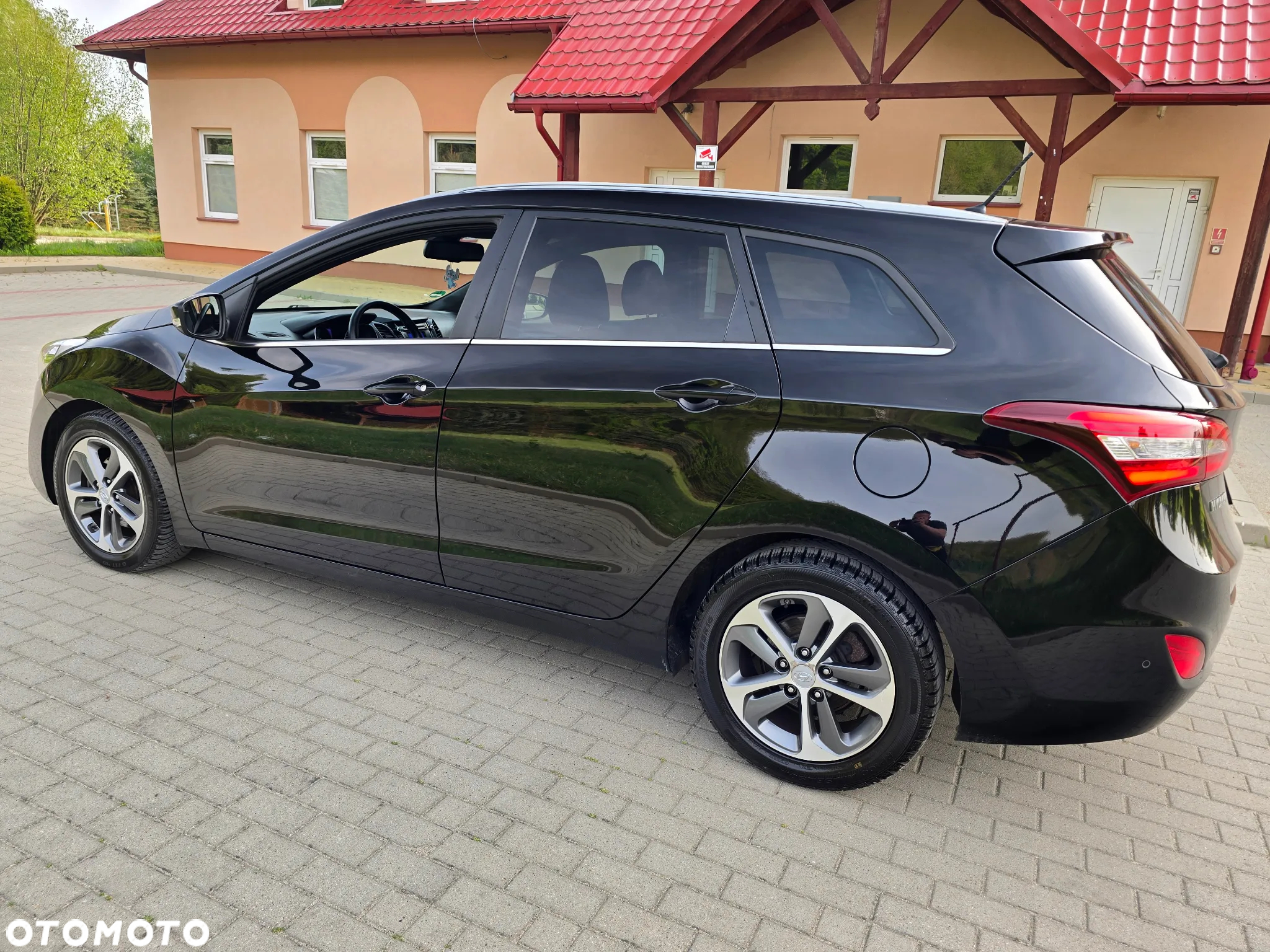 Hyundai i30 Kombi 1.4 Family - 10