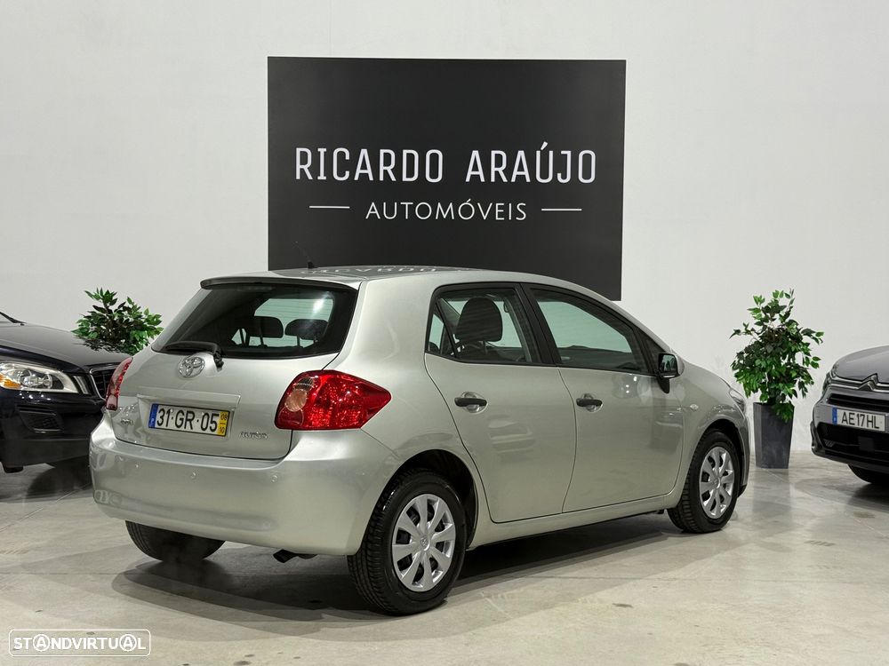 Toyota Auris 1.4 VVT-i AC+VSC - 4