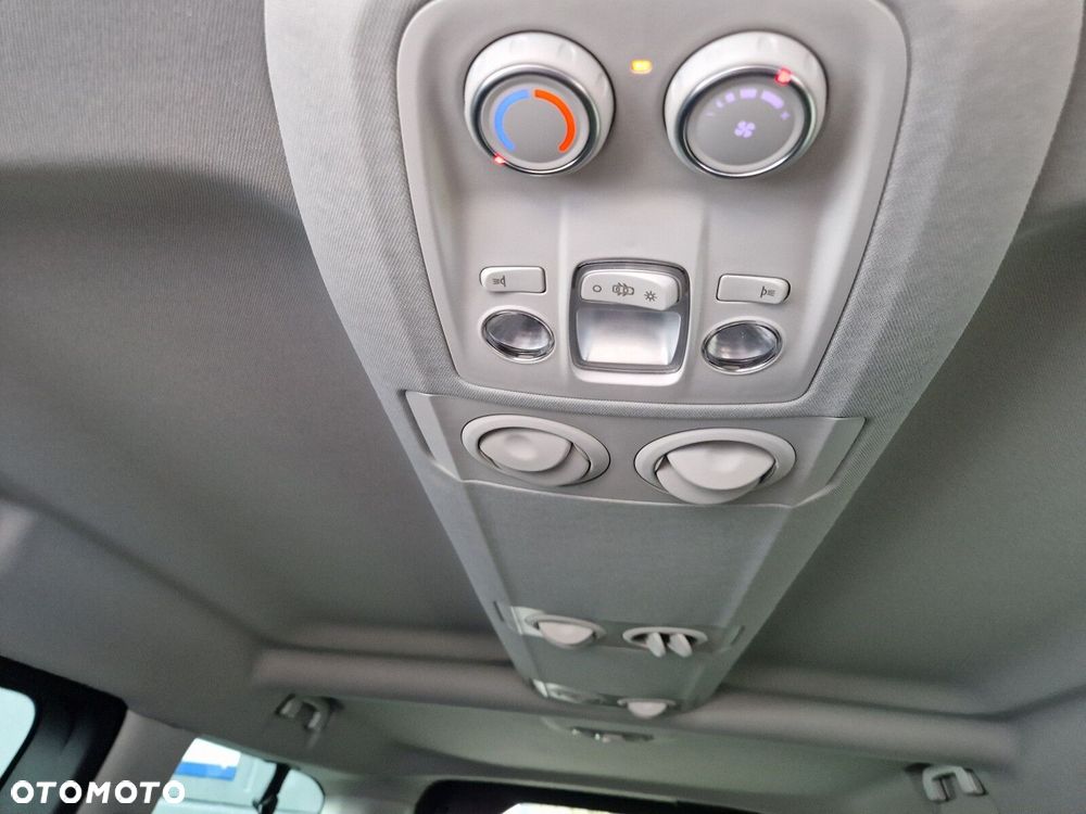 Peugeot Traveller 2.0 BlueHDi Long Business EAT8 - 20