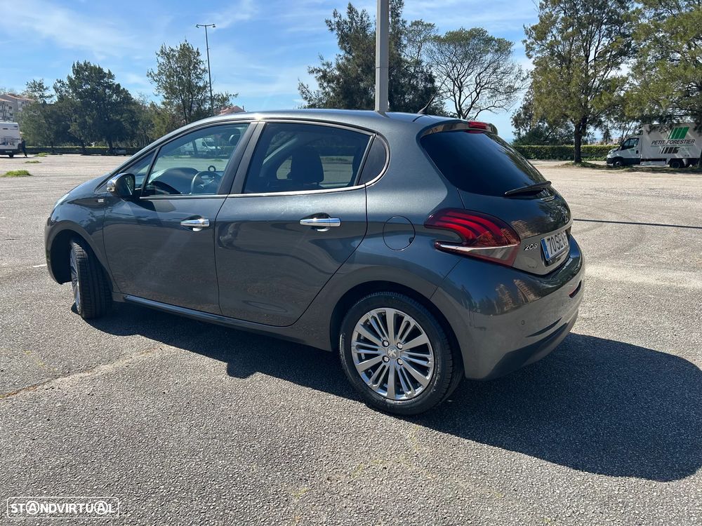 Peugeot 208 1.2 PureTech Style - 4