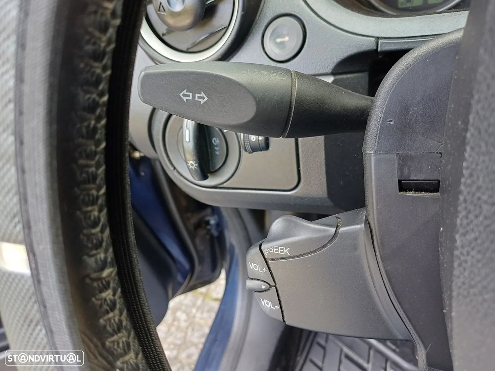 Ford FIESTA 1.4 TDCI VAN - 80 CV - POSSIBILIDADE DE CRÉDITO - 22