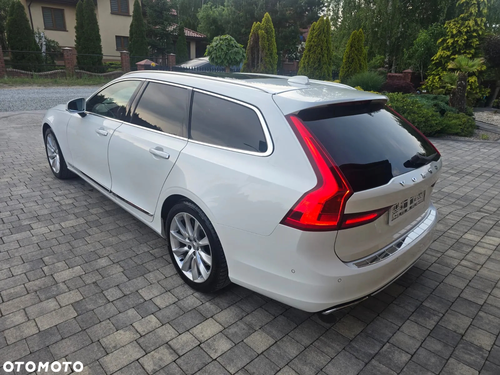 Volvo V90 D5 AWD Geartronic Inscription - 8