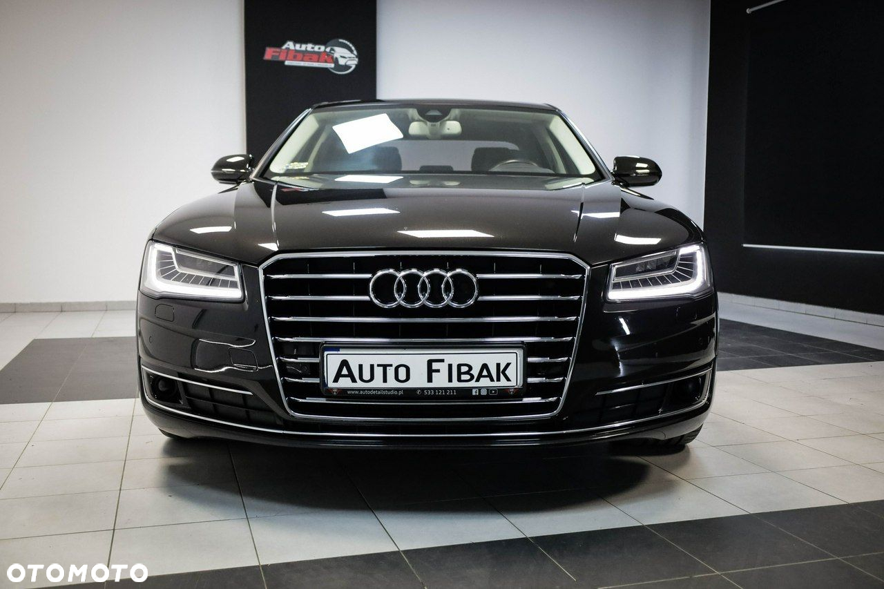 Audi A8 - 6