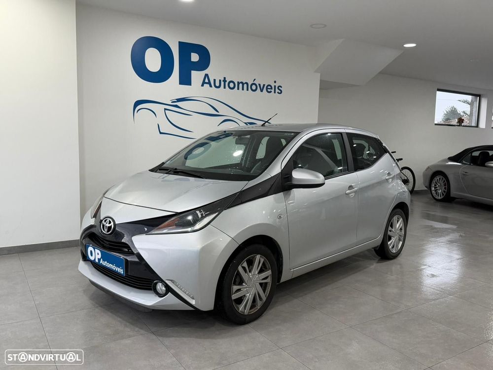 Toyota Aygo 1.0 X-Cite - 1