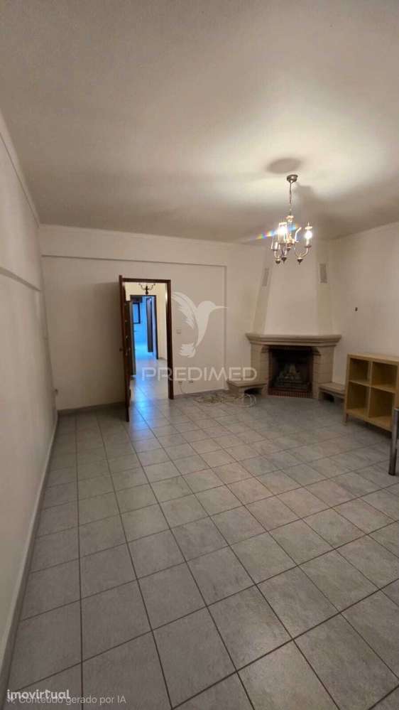 T3 no centro de Abrantes - Grande imagem: 2/25