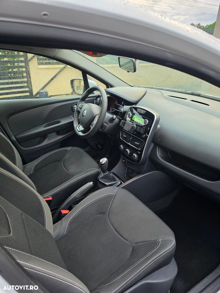 Renault Clio - 12