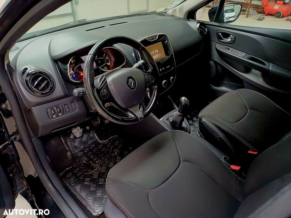 Renault Clio - 8