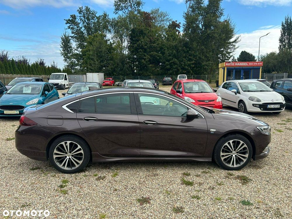 Opel Insignia - 12