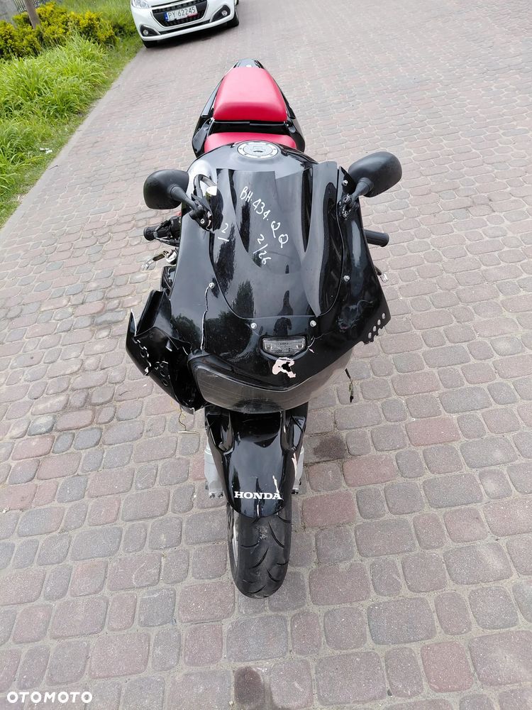 Honda CBR - 8