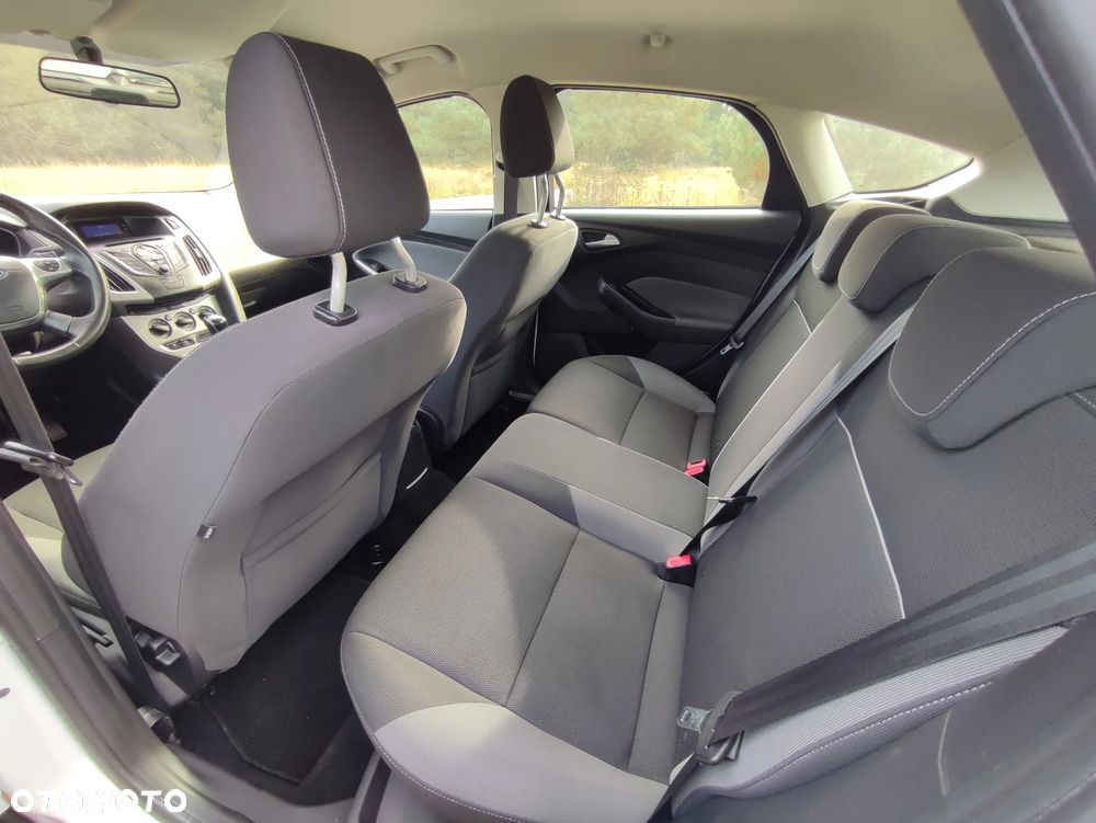 Ford Focus 1.6 Ambiente - 20
