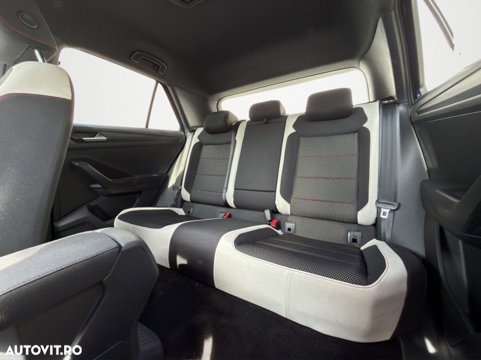Volkswagen T-Roc - 20