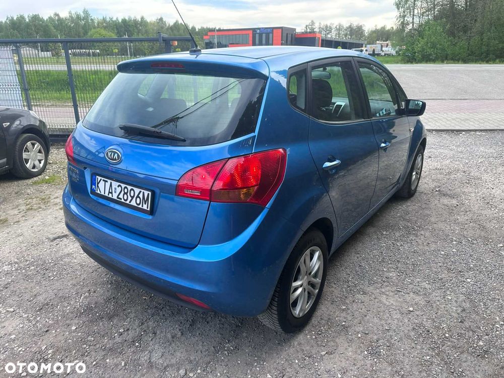 Kia Venga - 4