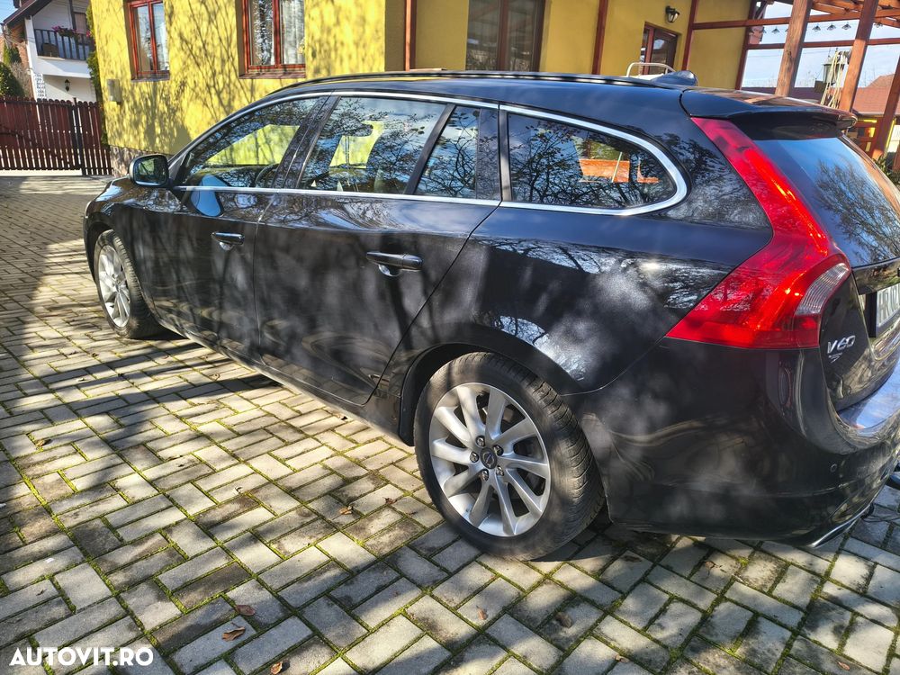 Volvo V60 D4 Geartronic Momentum - 2
