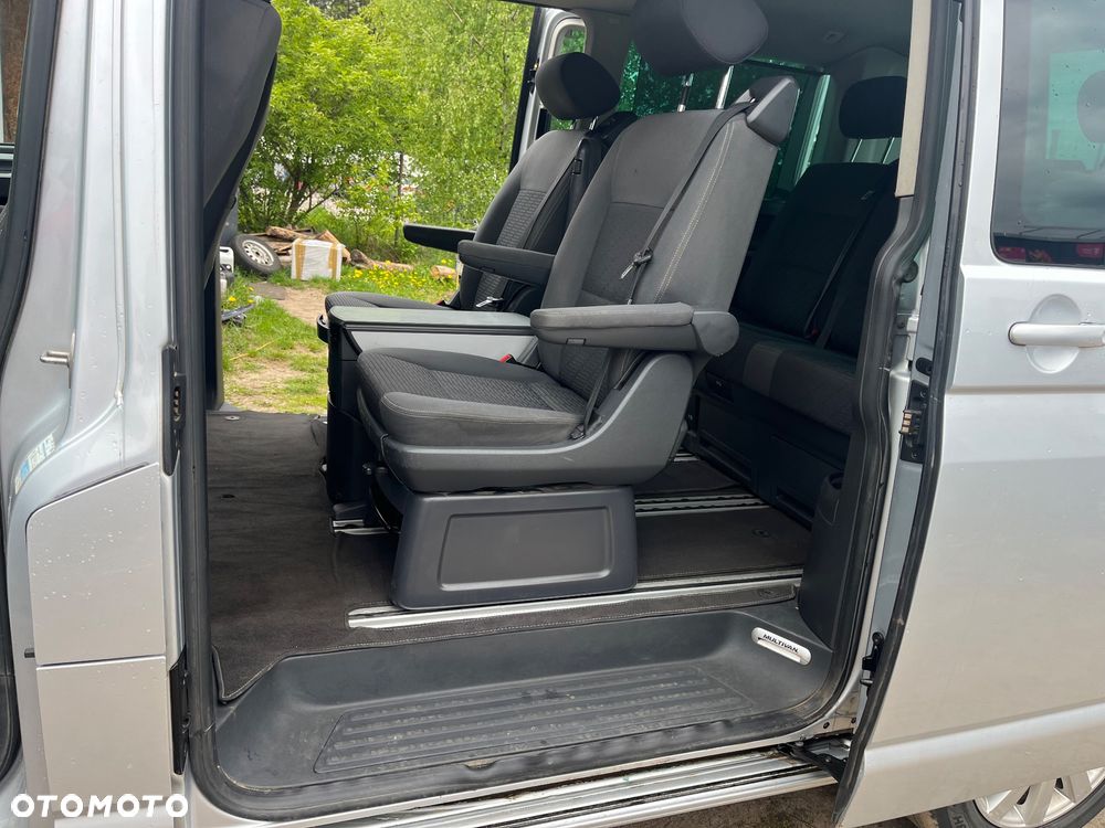 Volkswagen Multivan - 17