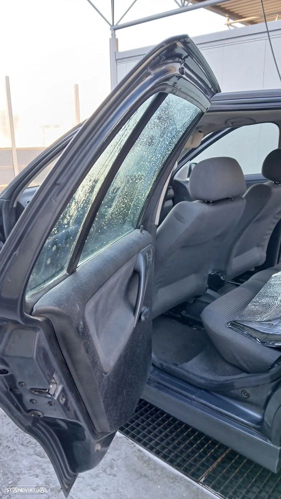 VW Polo 1.4 TDi Confortline - 8