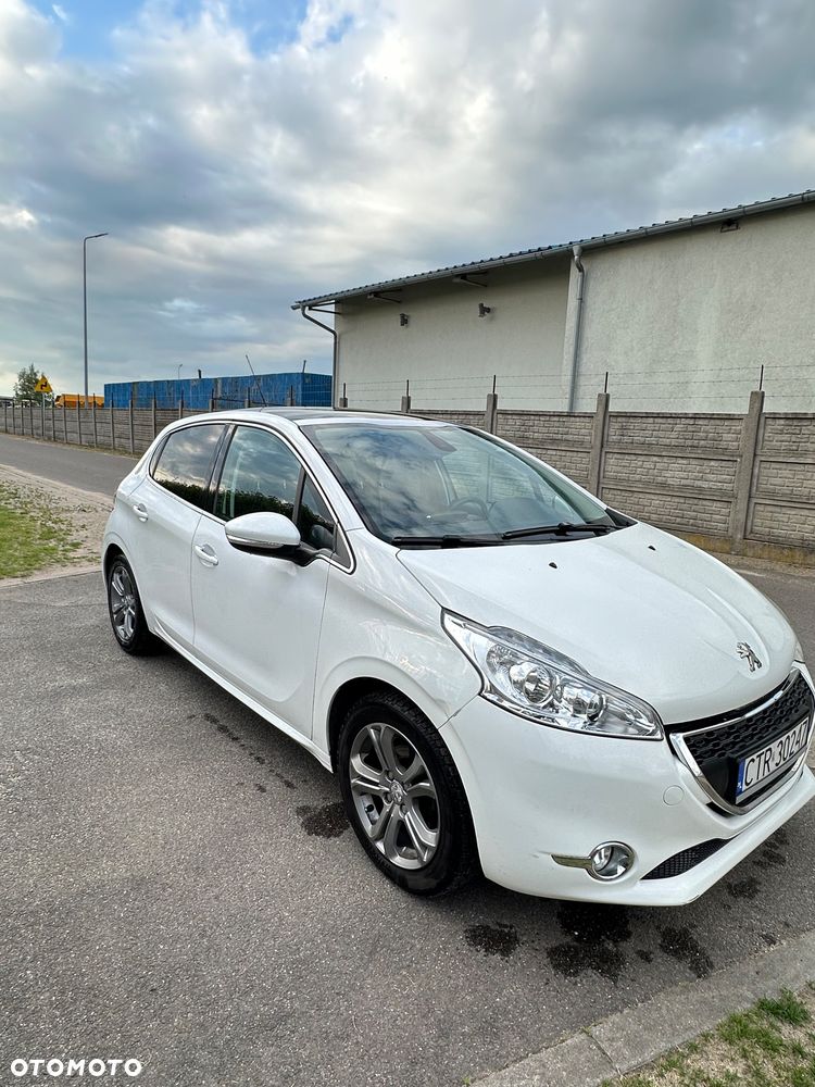 Peugeot 208 1.2 PureTech Allure - 5