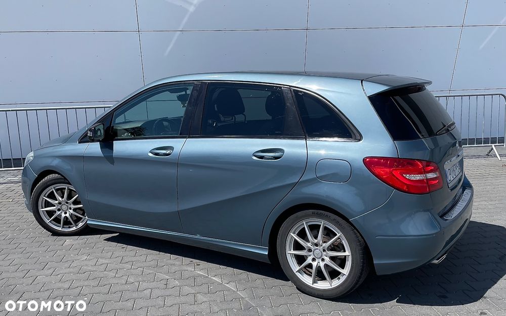 Mercedes-Benz Klasa B 220 CDI - 4