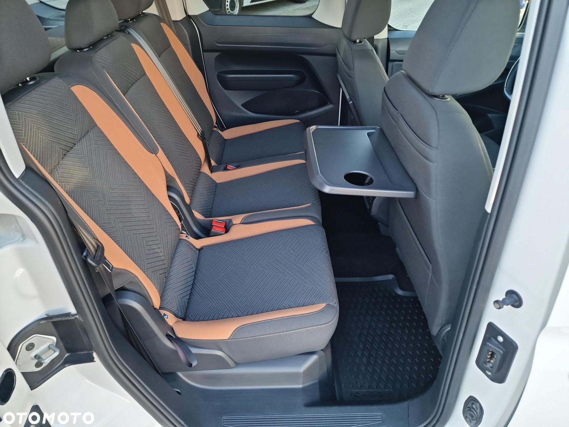 Volkswagen Caddy 2.0 TDI PanAmericana DSG - 13