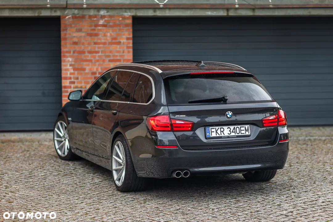 BMW Seria 5 530d xDrive - 12