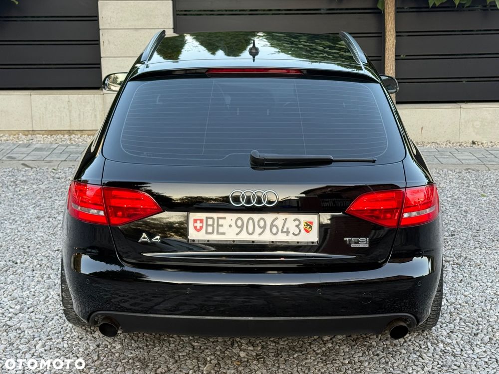 Audi A4 Avant - 11