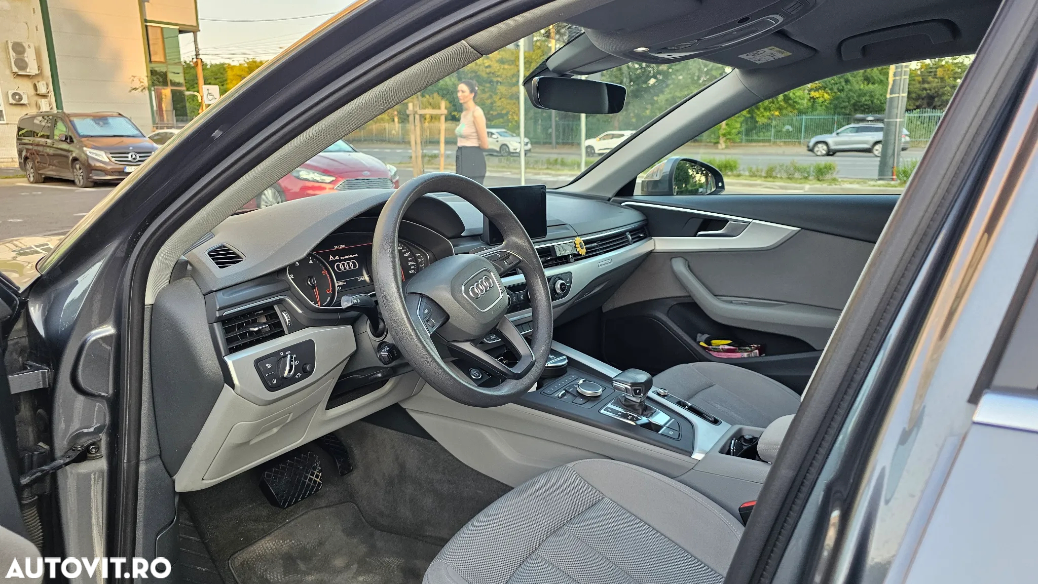 Audi A4 2.0 TDI quattro S tronic - 6