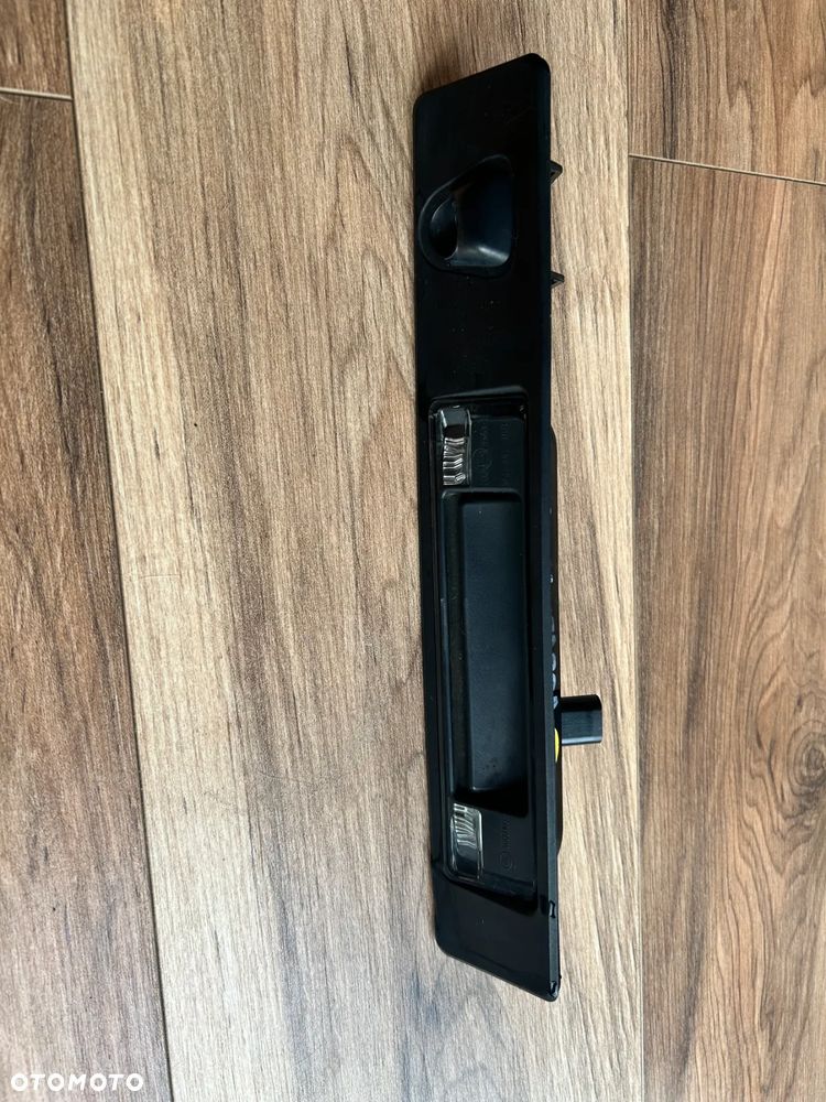 VOLVO XC90 XC-90 II 2 MIKROSTYK KLAPA TYŁ PRZYCISK OTWIERANIA 31349955