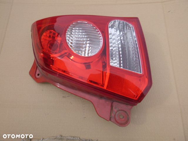 LAMPA PRAWY TYŁ PRAWA TYLNA NISSAN PIXO 08- - 8