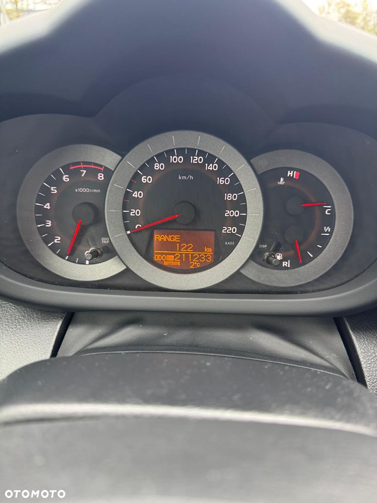 Toyota RAV4 2.0 VVT-i Sol - 11