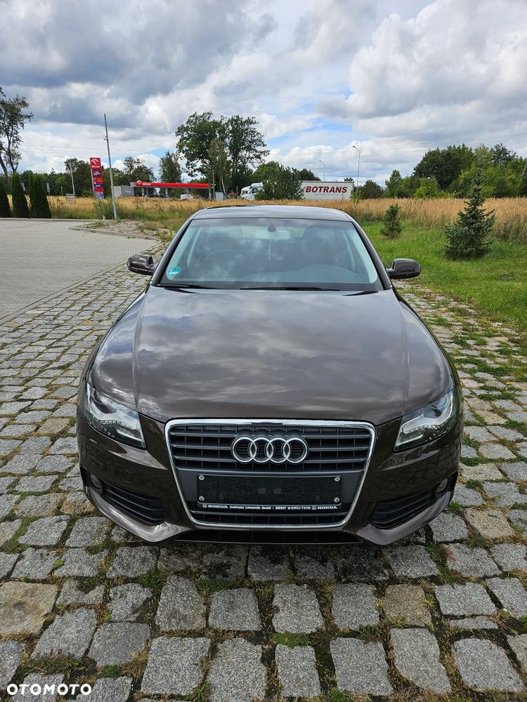 Audi A4 Limousine - 3
