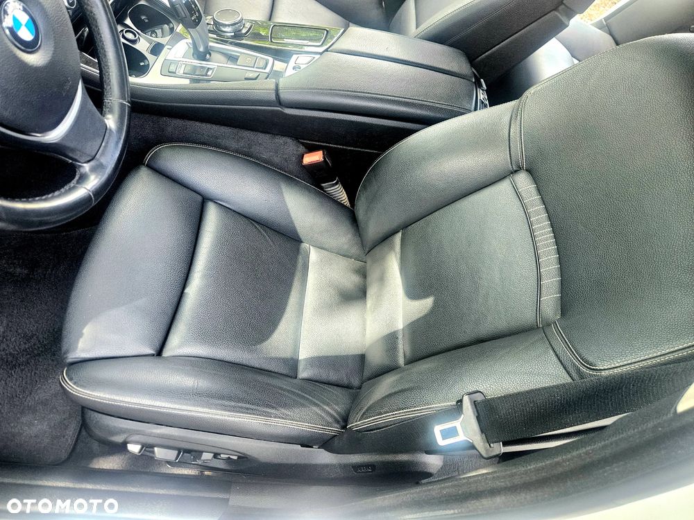 BMW Seria 5 520d Luxury Line - 28