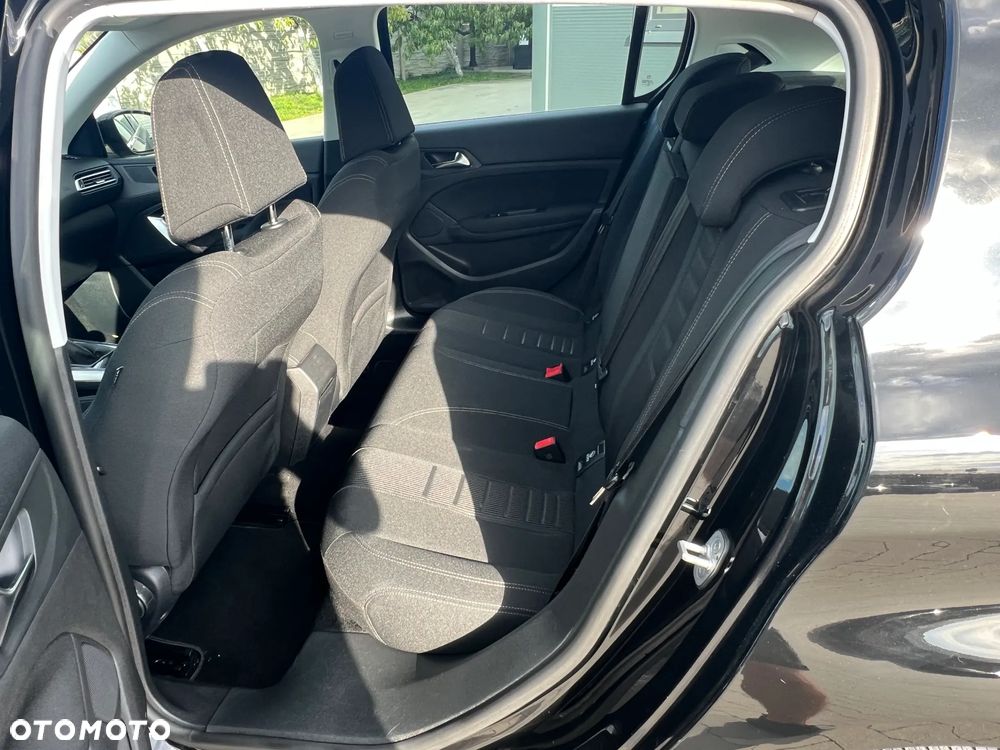 Peugeot 308 125 THP Active - 13