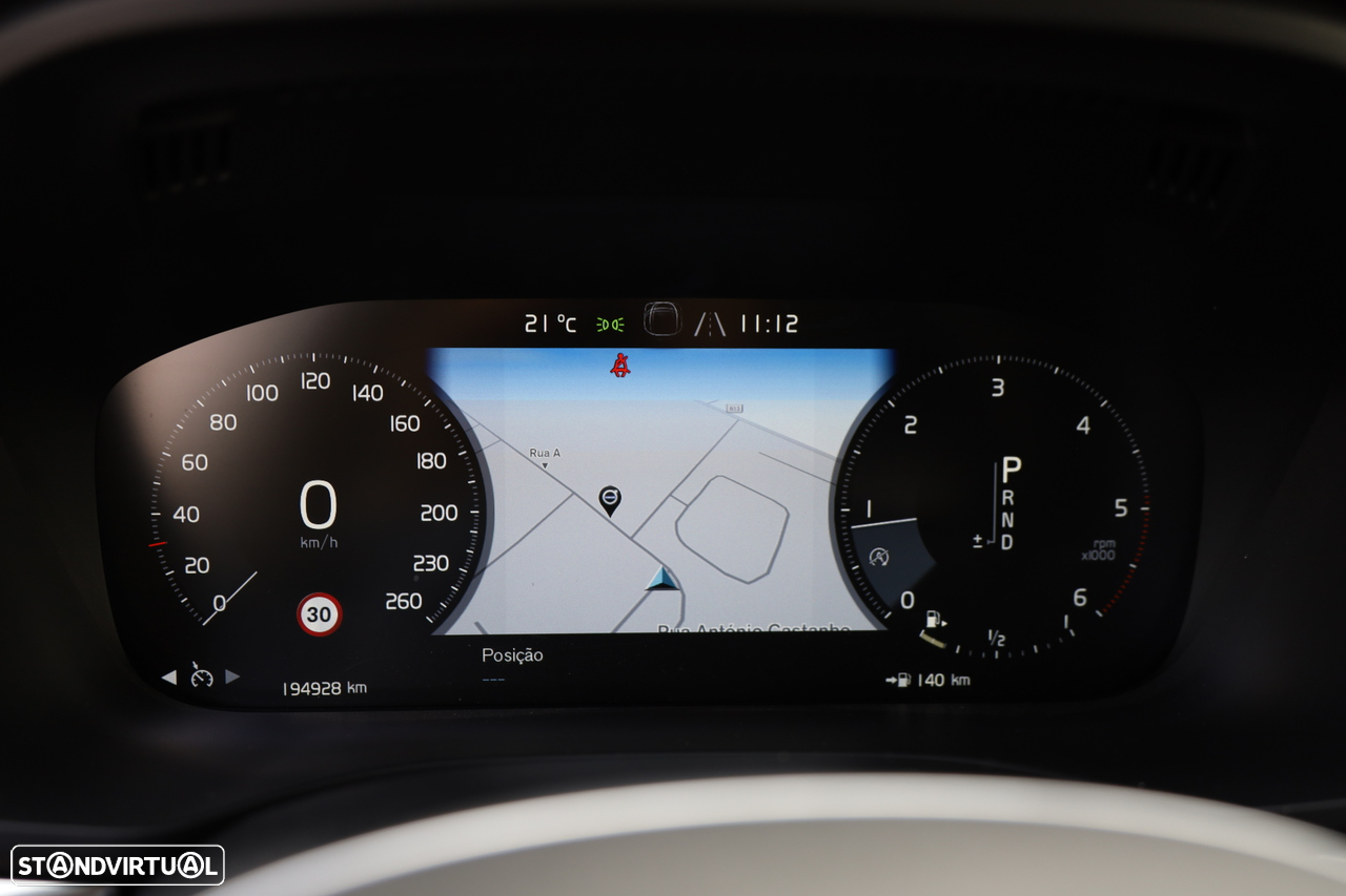 Volvo XC 60 2.0 D4 Momentum Plus Geartronic - 22