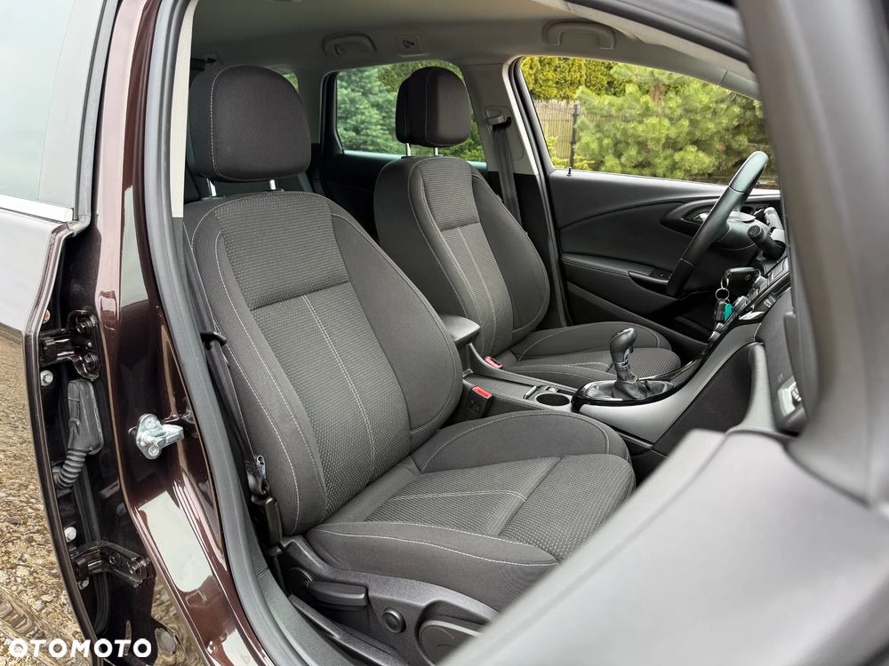 Opel Astra 1.4 T Cosmo - 27