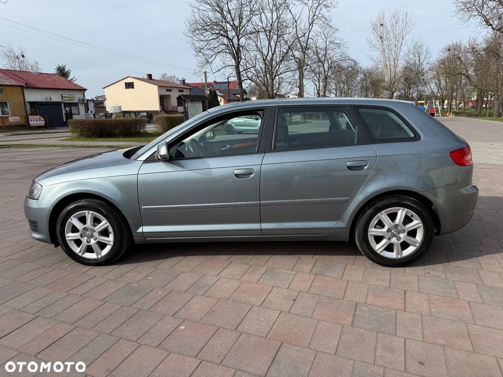 Audi A3 Sportback 1.6 Attraction - 28