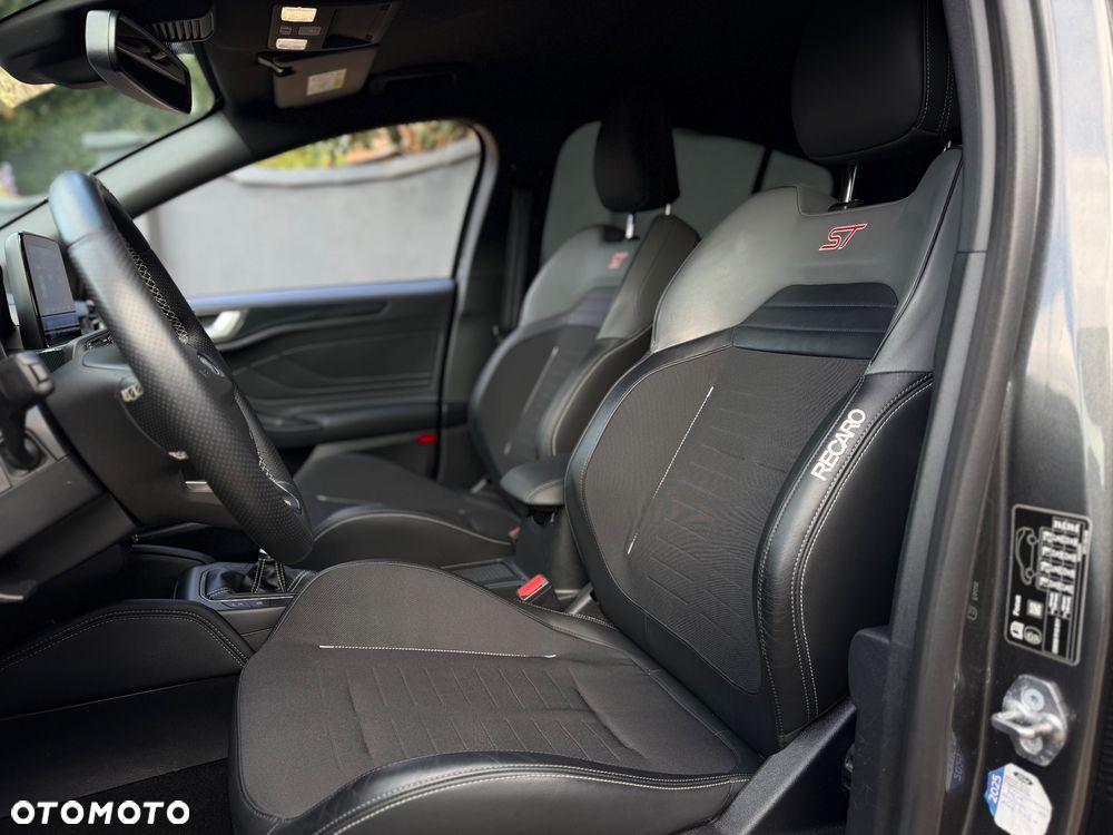 Ford Focus 2.3 EcoBoost S&S ST - 18