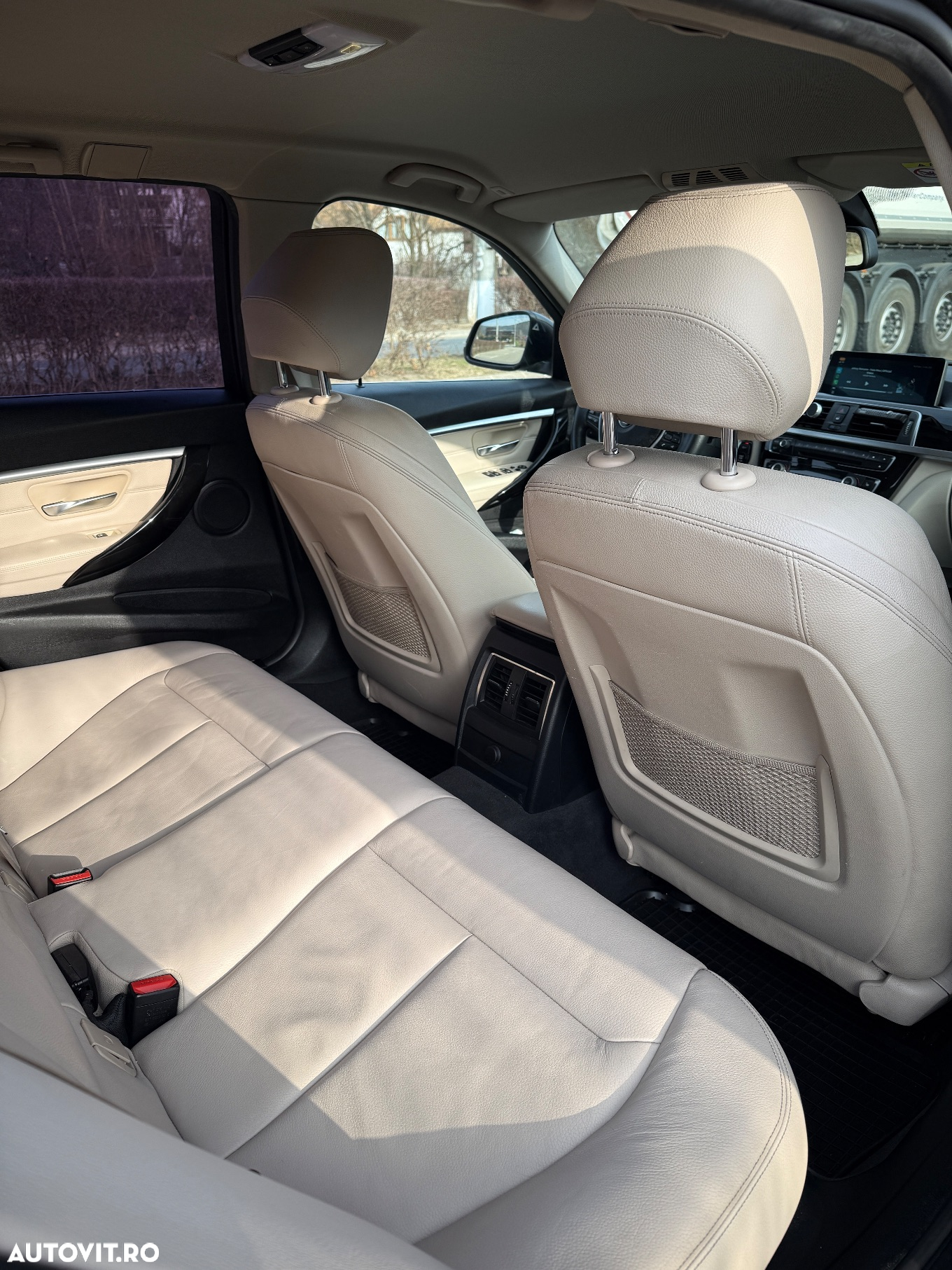 BMW Seria 3 320d Aut. Luxury Line - 14