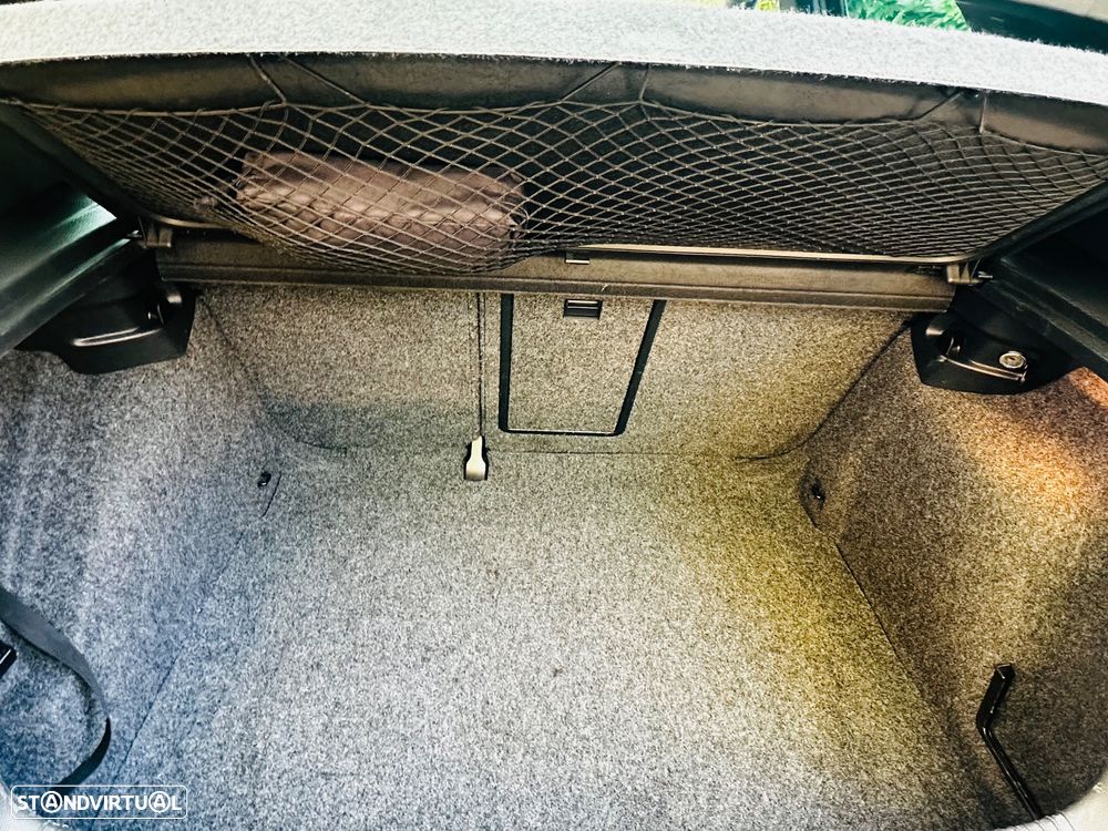 VW Golf 2.0 GTI DSG - 24