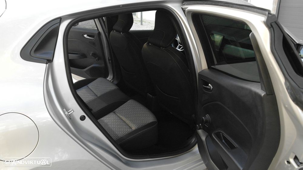 Renault Clio 1.0 TCe Limited - 17