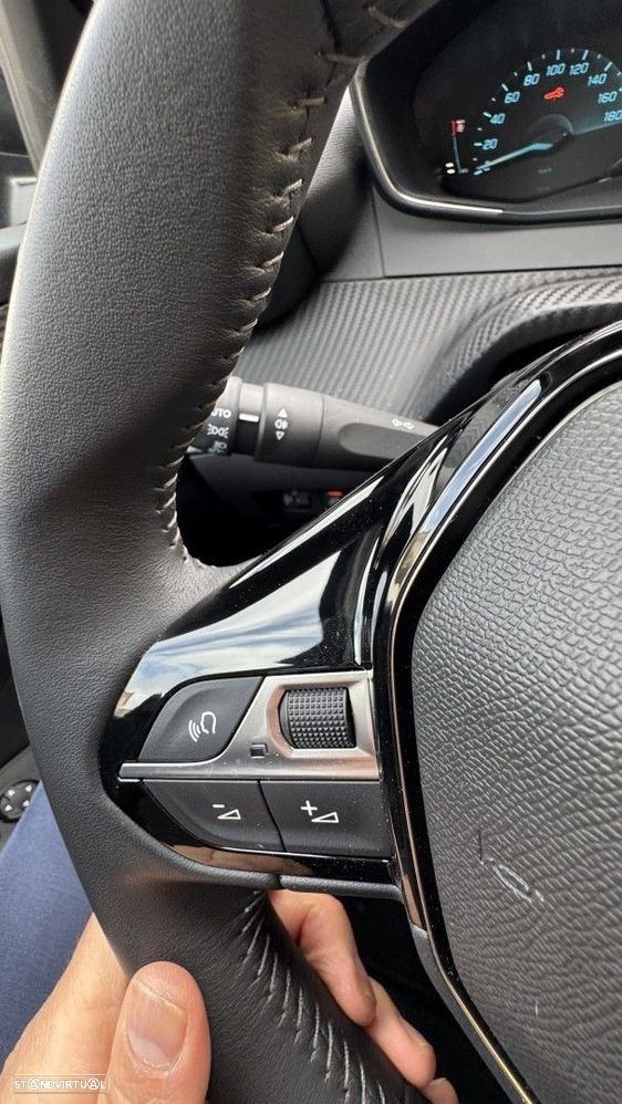 Peugeot e-208 50 kWh Allure Pack - 22