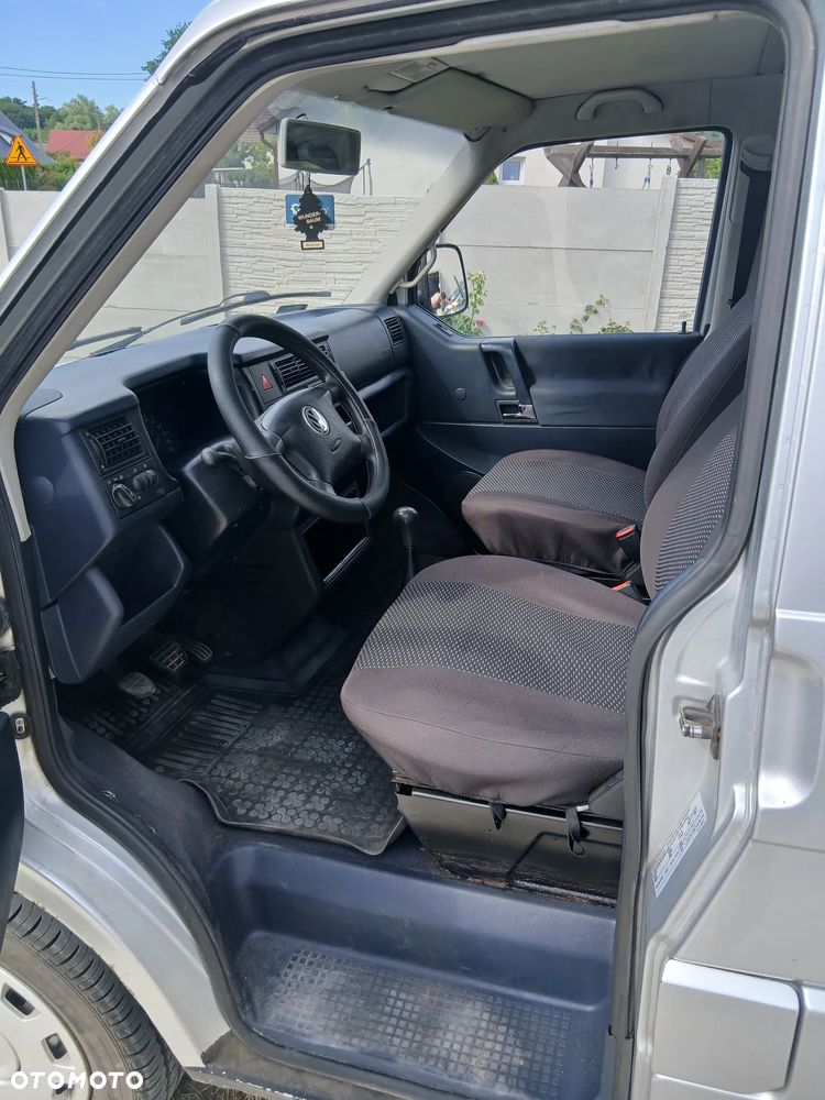Volkswagen Caravelle Basis / CL - 6
