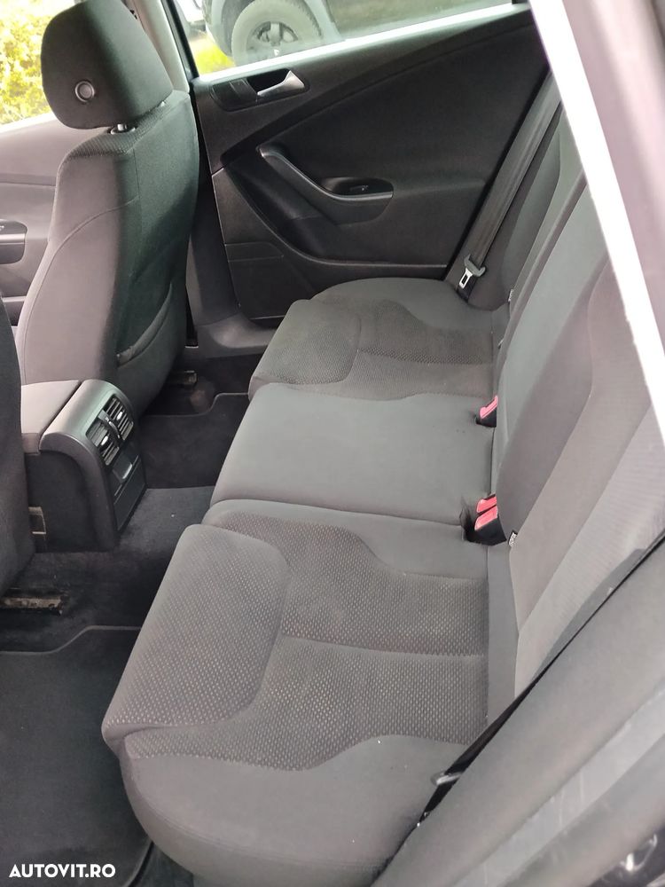 Volkswagen Passat 2.0 TDI DSG BlueMotion Technology Comfortline - 8