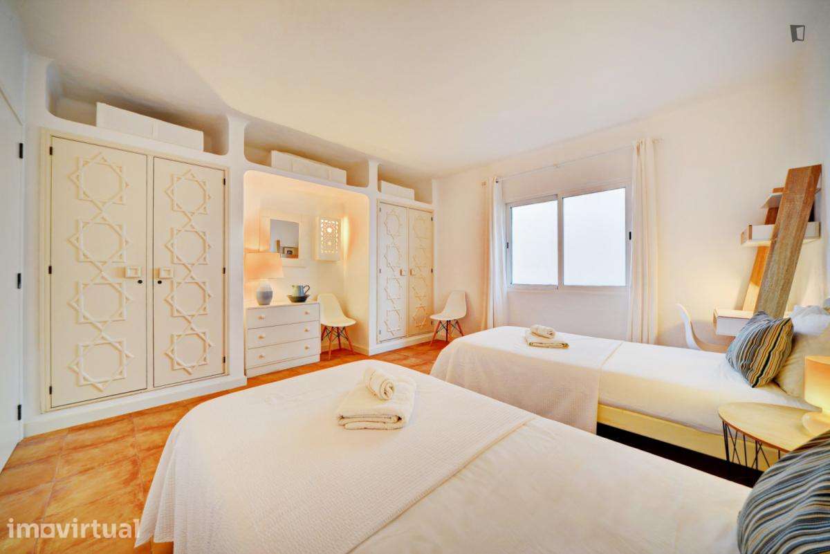 Apartamento com 1 quartos - localizado em Portimao - Grande imagem: 4/17