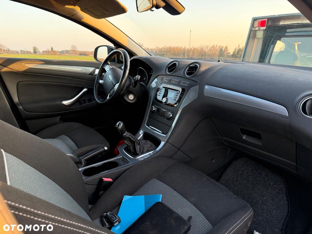 Ford Mondeo 2.0 S - 7