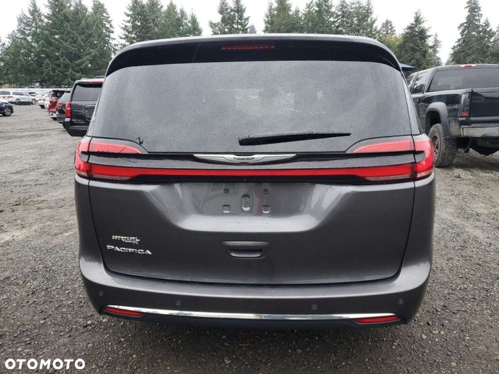 Chrysler Pacifica - 6