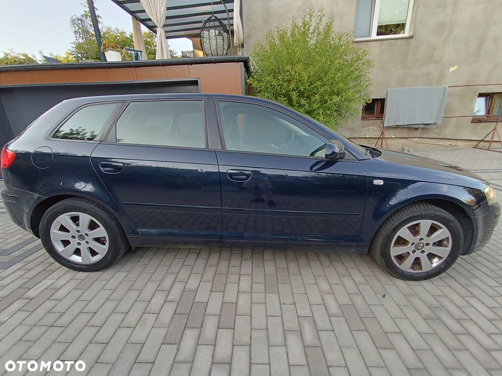 Audi A3 Sportback 1.9 TDI S line Sportpaket plus - 2