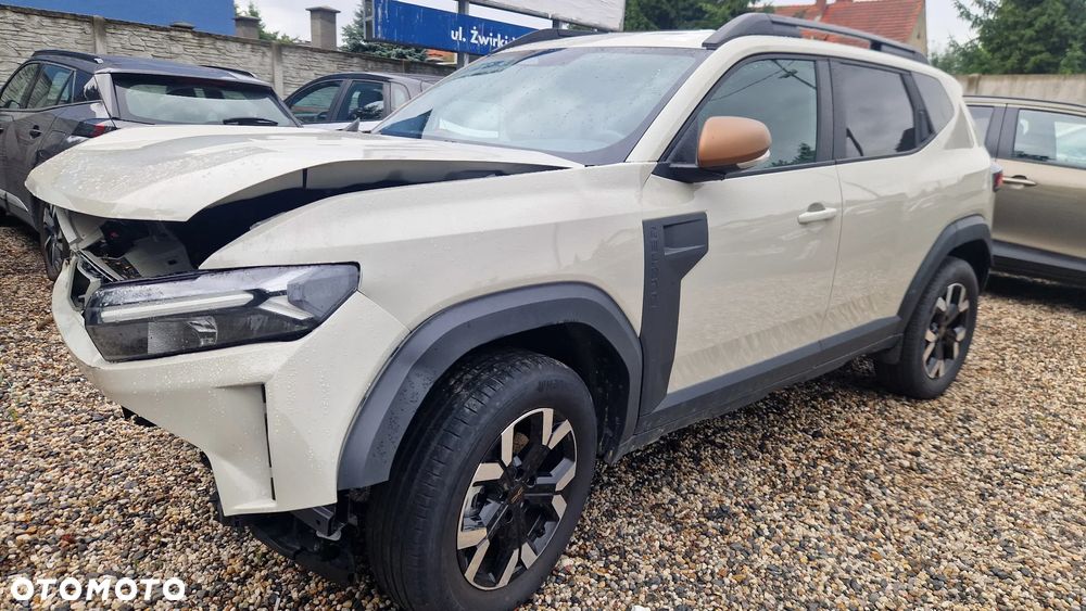 Dacia Duster 1.6 Full Hybrid 140 Journey+ MMT - 11