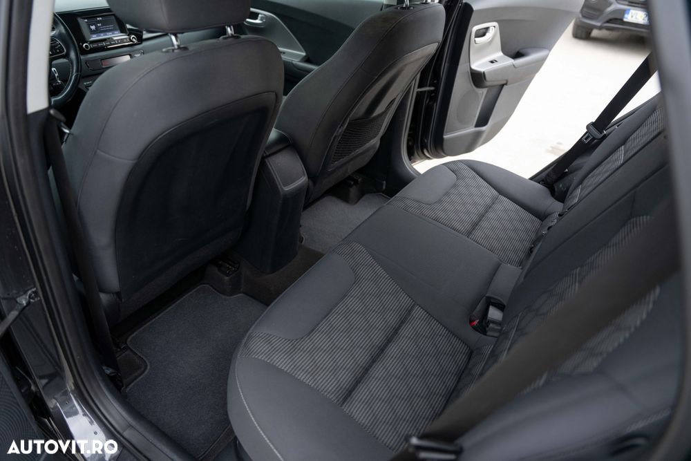 Kia Niro 1.6 GDI 2WD Aut. Spirit - 24