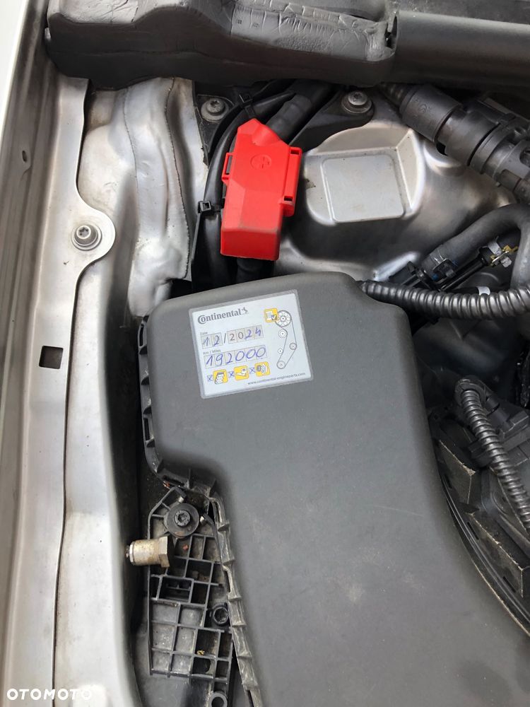 Audi A6 Avant 2.0 TDI DPF multitronic - 14