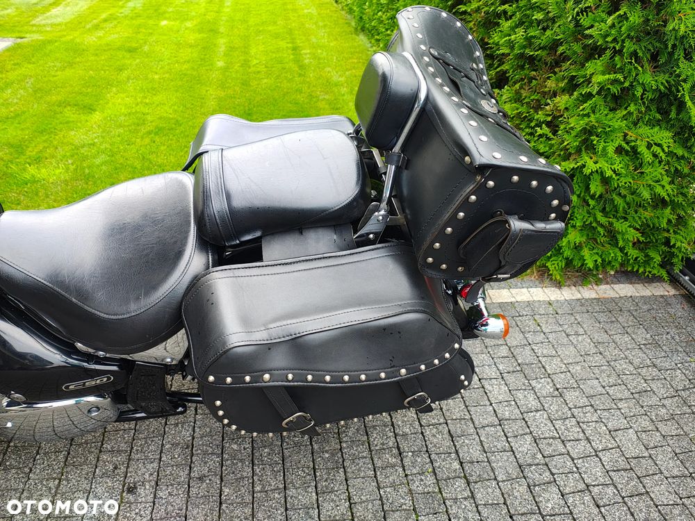 Suzuki Boulevard - 3